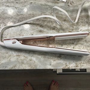 T3 1.5 inch Flat Iron
